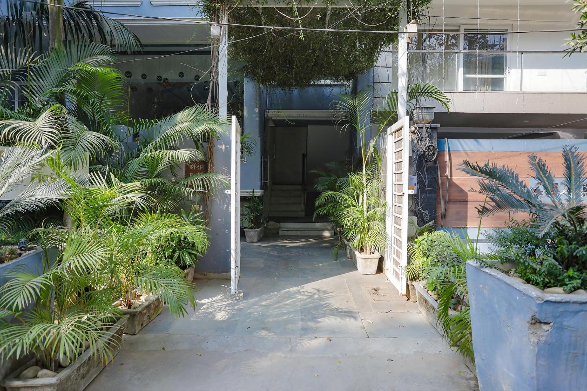 Fabhotel Jhs Studio Gurgaon Eksteriør billede