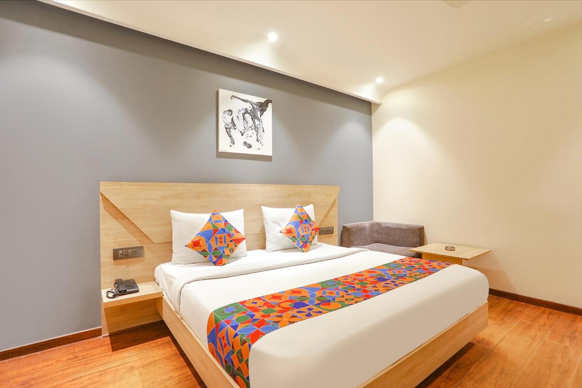Fabhotel Jhs Studio Gurgaon Eksteriør billede
