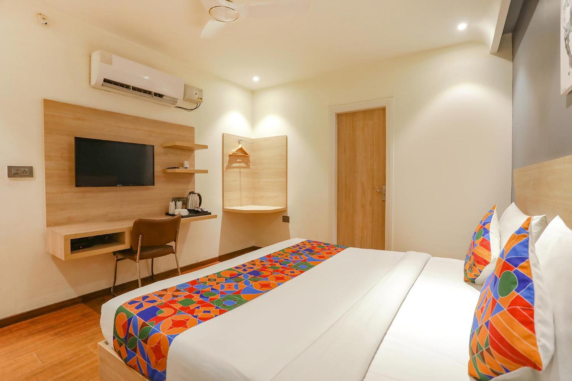 Fabhotel Jhs Studio Gurgaon Eksteriør billede